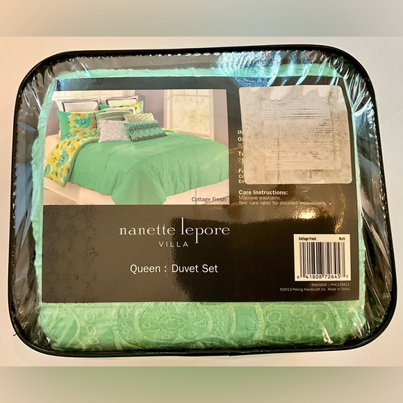 Cottage Fresh Queen Duvet Set by Nanette Lepore - new in original packaging - Picture 3 of 9